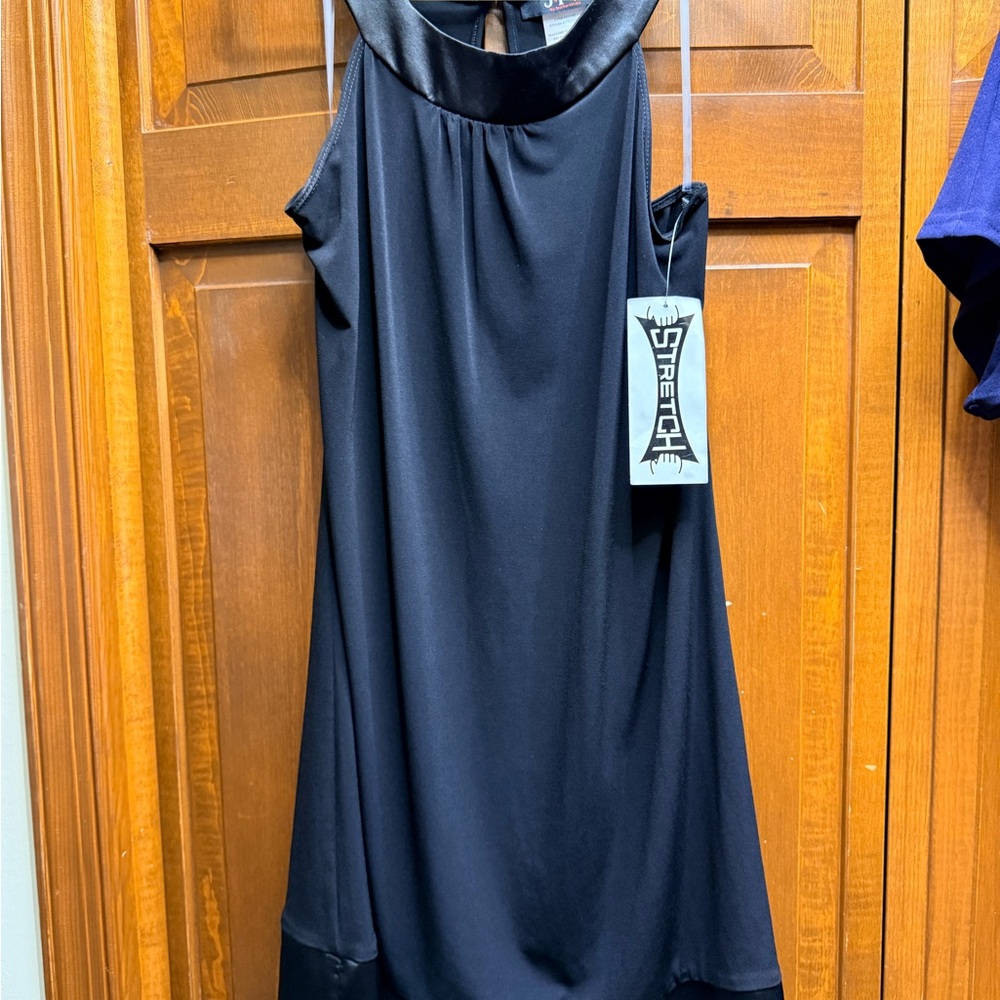 Chic Black Sleeveless Dress by Stretch